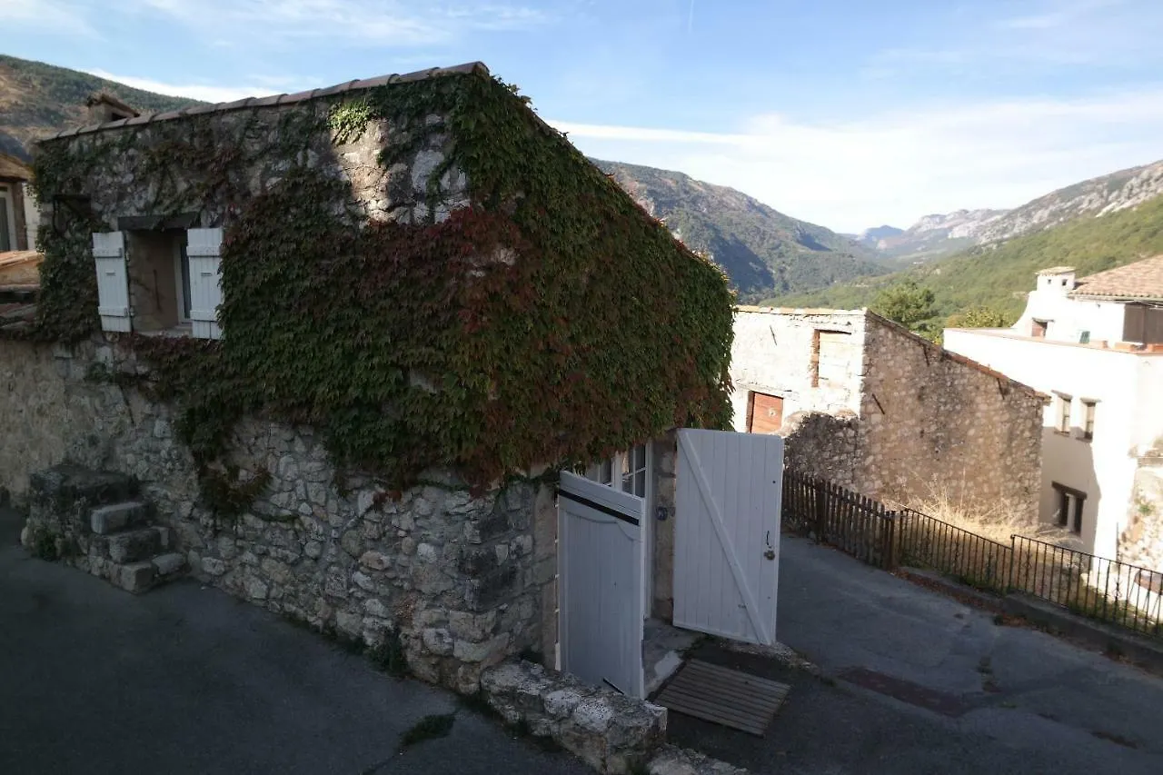 Au Pied Du Chateau Greolieres les Neiges Apartment