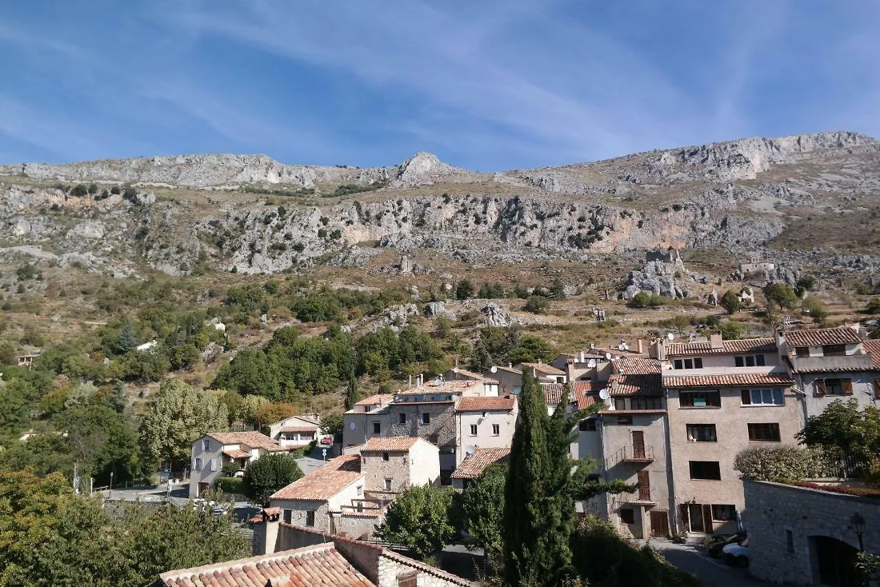 Au Pied Du Chateau Greolieres les Neiges France