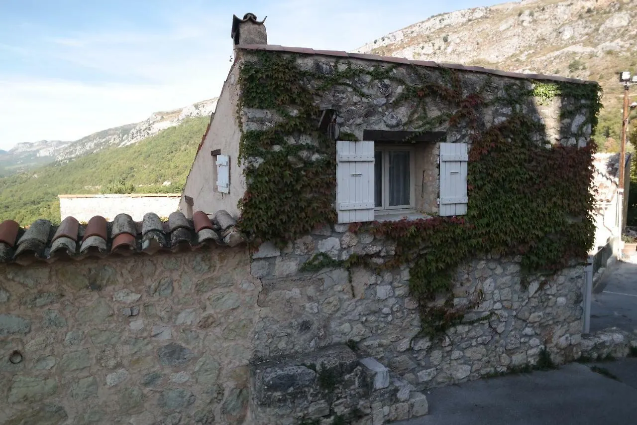Au Pied Du Chateau Greolieres les Neiges Apartment